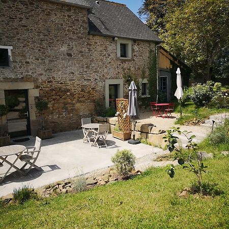 Bed and Breakfast Au Gray Du Temps Suspendu Pleslin-Trigavou Exterior foto